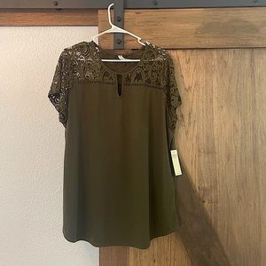 Short Sleeve, Dark Green Shirt w/ Lace
